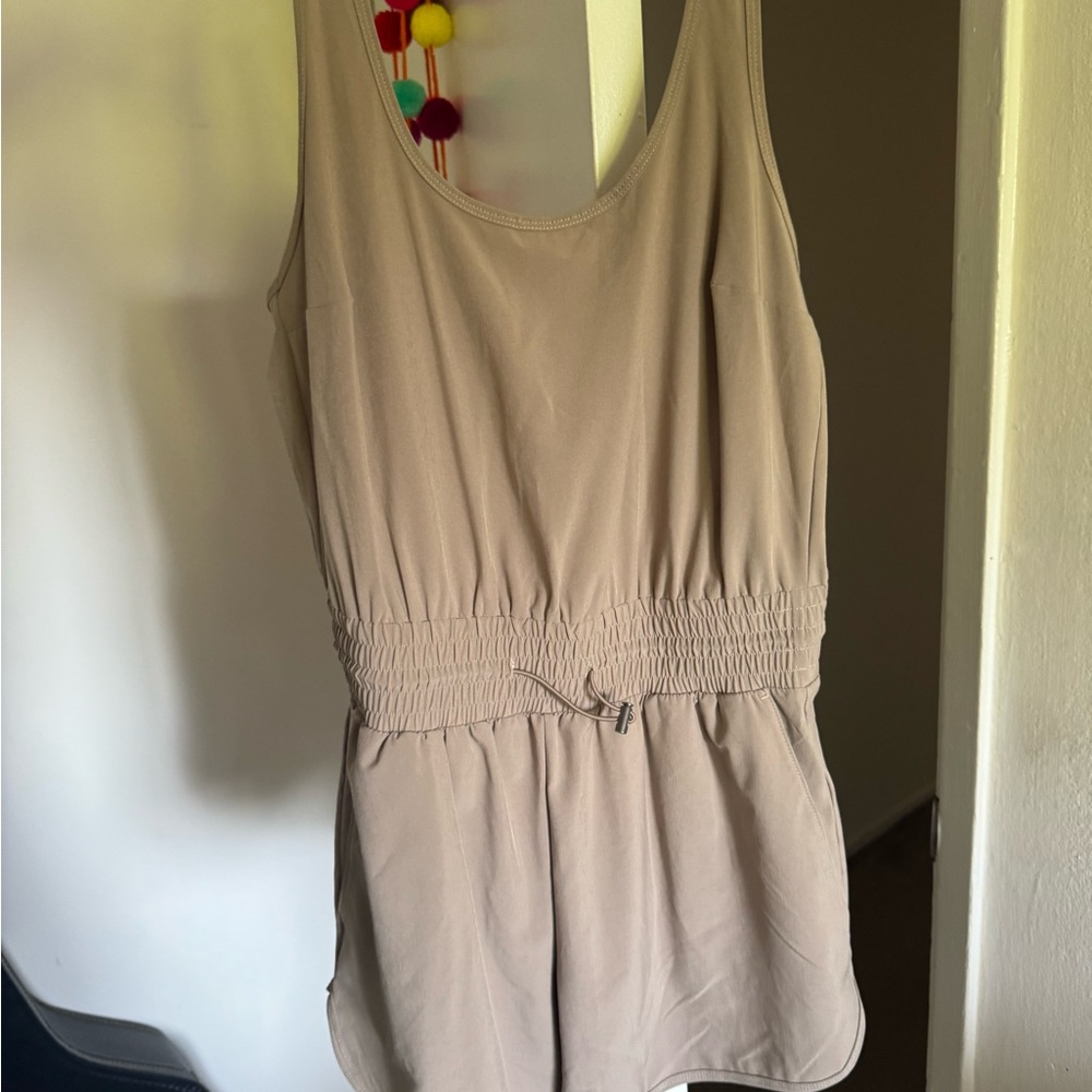 NWT Abercrombie & Fitch Traveler Romper